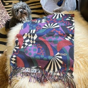 Fleece soft as can be scarf with harlequin and geometric pattern 80's